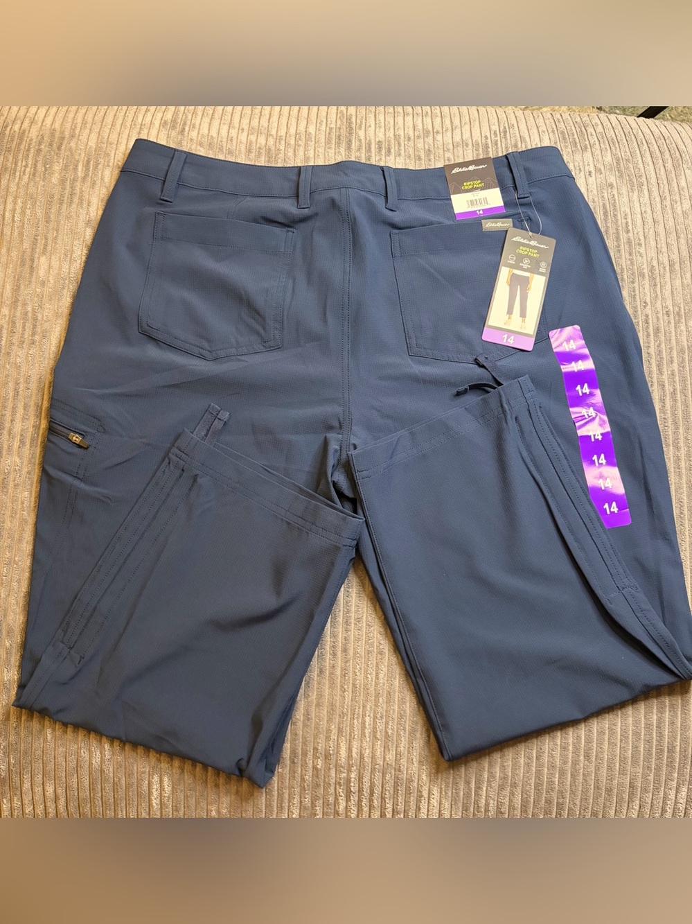 Eddie Bauer Women's Navy Blue Straight-Leg Performance Capris - Picture 6 of 10